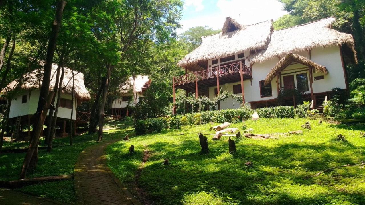 Tuani Ecolodge Tola Extérieur photo